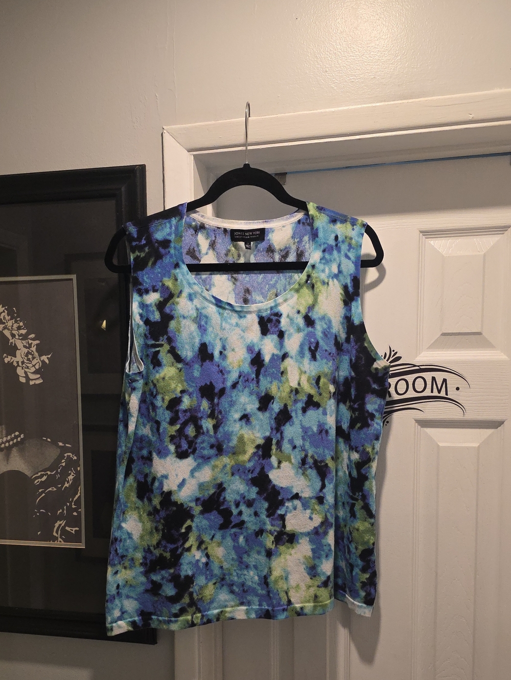Jones New York Blue, Green and Black Abstract Scoop Neck Tank